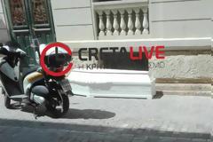 Τι άλλο θα δούμε - Ένα φέρετρο παρατημένο σε κεντρικό δρόμο!