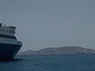Φωτογραφία για Smart πέφτει στο λιμάνι της Μυκόνου… και επιπλέει! [video]