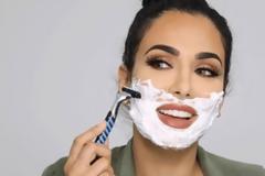 Εσύ θα τολμούσες να ξυρίσεις το πρόσωπό σου για καλύτερο δέρμα;