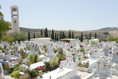 Συγκλονίζουν οι λεπτομέρειες του δράματος - Τι έκανε ο 38χρονος πριν αυτοκτονήσει πάνω από τον τάφο του φίλου του