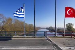 Θρίλερ στον Έβρο: Συνελήφθησαν 26 Τούρκοι πριν περάσουν στην Ελλάδα