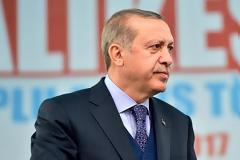 Ο ΕΡΝΤΟΓΑΝ ΚΑΛΕΙ ΤΟΥΣ ΤΟΥΡΚΟΥΣ ΝΑ ΜΕΤΑΤΡΕΨΟΥΝ ΤΑ ΔΟΛΛΑΡΙΑ ΤΟΥΣ ΣΕ ΛΙΡΕΣ