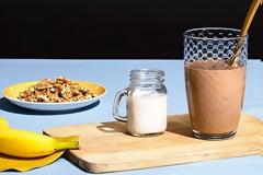 Δύο απολαυστικά smoothies για ενίσχυση του μυϊκού συστήματος και απώλεια βάρους