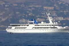 Το πολυτελές γιοτ του Σαντάμ Χουσεΐν γίνεται πλωτό ξενοδοχείο