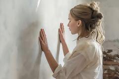 Τι εμπόδια βάζει το ζώδιό σας στις σχέσεις σας;