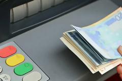 Νέος «κόφτης» συντάξεων - Σε ποια ηλικία θα παίρνουμε σύνταξη