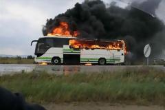 Απίστευτο: Κεραυνός «έβαλε» φωτιά σε λεωφορείο του ΚΤΕΛ Έβρο