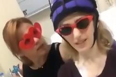 Η Μαριάννα Τουμασάτου στο νοσοκομείο με την ανιψιά της για χημειοθεραπεία [video]