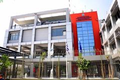 Κρατούμενος έβαλε φωτιά στα κρατητήρια του αστυνομικού μεγάρου της Λάρισας