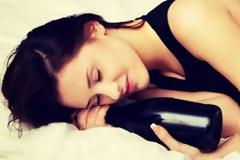 Γιατί οι άνθρωποι χάνουν τον έλεγχο όταν μεθούν;