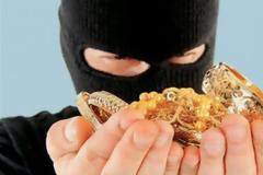 Θέρμο: «Ποντικοί» αφαίρεσαν χρυσαφικά αξίας 4.000 ευρώ μέσα από το σπίτι 63χρονου!