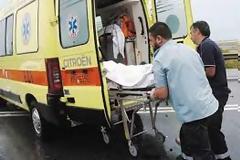 Σώθηκαν από θαύμα! 2 αυτοκίνητα έπεσαν στον γκρεμό μέσα σε λίγη ώρα