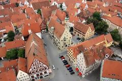 Πανέμορφη πόλη χτισμένη σε κρατήρα μετεωρίτη