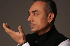 Βόμβα: Ποιος απαγορεύει στο Σφακιανάκη να ερμηνεύει τα τραγούδια του;