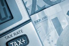 Αλήθειες και ψέματα για τη μείωση του αφορολογήτου