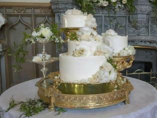 Φωτογραφία για Σε δημοπρασία μπαγιάτικες βασιλικές γαμήλιες τούρτες