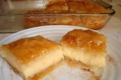 Πεντανόστιμο κλασικό γαλακτομπούρεκο