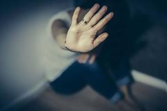 Σοκ: «Κακοποιούσαν σ...ξουαλικά και το γιο τους με ειδικές ανάγκες»