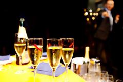 Ακροδεξιοί έστησαν μεγάλο… φαγοπότι στο Ευρωκοινοβούλιο