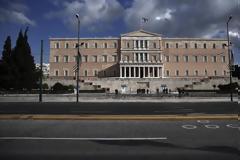 «Καυτός» Ιούνιος: Τα νομοσχέδια-φωτιά που έρχονται στη Βουλή - Αποκορύφωμα η συμφωνία με τα Σκόπια.