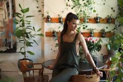 Μοντέλο zει σε διαμέρισμα της Νέας Υόρκης με 500 φυτά