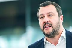 Ο ΣΑΒΛΙΝΙ ΚΑΛΕΙ ΤΟΝ ΕΤΙΝΓΚΕΡ ΝΑ ΠΑΡΑΙΤΗΘΕΙ