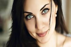 5 συνήθειες που έχουν οι ακαταμάχητες γυναίκες