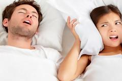 Τρεις τρόποι να μειώσετε το ροχαλητό