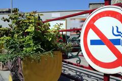 Η Ουαλία απαγορεύει το κάπνισμα και στους εξωτερικούς ανοιχτούς χώρους