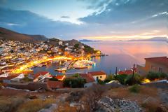 Η Ύδρα της κοσμοπολίτικης ατμόσφαιρας και της μεσογειακής ομορφιάς