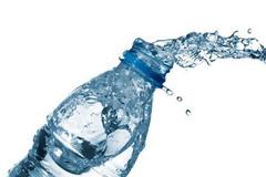 Το μεταλλικό νερό αυξάνει τις καύσεις των θερμίδων