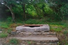 Ο ορνιθοτρόφος που έφερε την ανάπτυξη στις ιαματικές πηγές των Θερμοπυλών και το κράτος που τις εγκατέλειψε