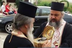 Το Καινούριο Αγρινίου υποδέχθηκε απότμημα της Τίμιας Κάρας του Αγίου Παντελεήμονα από την Ιερά Μονή Αγίου Παύλου του Αγίου Όρους (φωτογραφίες)