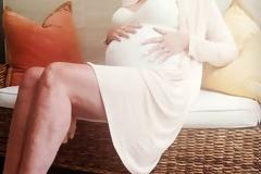 Δεν πάει ο νους σας ποια είναι έγκυος στα 54 της χρόνια [photos]