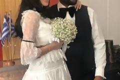 Έλληνας τραγουδιστής έγινε πατέρας και δεν το πήρε κανείς είδηση... [photo]