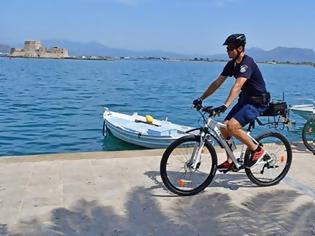 Φωτογραφία για Αστυνομικοί ποδηλάτες σε 27 πόλεις της Ελλάδας [Εικόνες-Βίντεο]