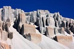 Αυτο είνα το πιο παράξενο νησί του Αιγαίου - Γεμάτο ελαφρόπετρα, με μόλις 20... [photos]