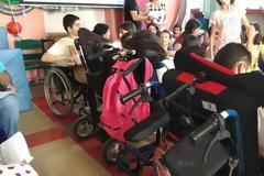 ΠΑΡΑΔΟΣΗ ΑΜΑΞΙΔΙΩΝ ΣΤΟ ΣΧΟΛΕΙΟ 