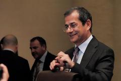 La Stampa: ΣΥΜΦΩΝΙΑ ΠΕΝΤΕ ΑΣΤΕΡΩΝ - ΛΕΓΚΑΣ ΓΙΑ ΤΟΝ ΥΠ. ΟΙΚΟΝΟΜΙΚΩΝ