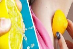 Πριν κοιμηθεί βάζει λεμόνι στις μασχάλες - Ο λόγος θα σας αφήσει άφωνους