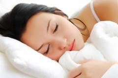 Δεν πρέπει ποτέ να κοιμόμαστε με βρεγμένα μαλλιά