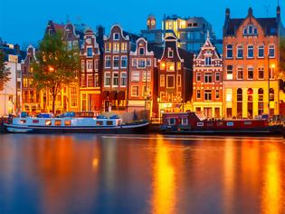 Φωτογραφία για Το Άμστερνταμ βάζει όρια στους τουρίστες που δε σέβονται την πόλη