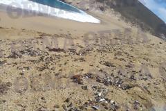 «Μυστηριώδης» πετρελαιοκηλίδα ρυπαίνει παραλία της Μυκόνου