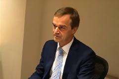 ΡΟΛΦ ΣΤΡΑΟΥΧ: «ΚΑΘΑΡΗ ΕΞΟΔΟΣ» ΜΕ ΑΣΤΕΡΙΣΚΟΥΣ