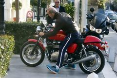 Πέτρος Κωστόπουλος: Όλη η αλήθεια για την φωτογραφία με το παρκάρισμα σε θέση ΑΜΕΑ