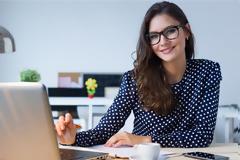 Είναι πιο έξυπνοι όσοι φοράνε γυαλιά;