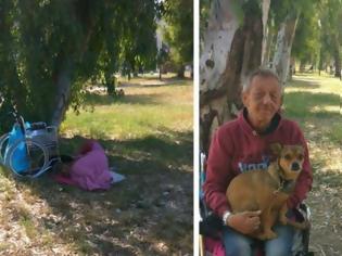 Φωτογραφία για Πάτρα: Άστεγος καρκινοπαθής ζεί στο Νότιο Πάρκο - Μοναδική του συντροφιά τα σκυλάκια του