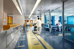 Στον «αέρα» ο διαγωνισμός για την εγκατάσταση εξοπλισμών στα νοσοκομεία Αττικής