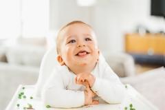 Έξι απαραίτητα αξεσουάρ για τις πρώτες στερεές τροφές του μωρού σου