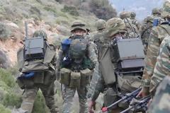 Σχετικά με την χορήγηση ειδικής άδειας σε στελέχη του Ελληνικού Στρατού (ΕΓΓΡΑΦΟ-ΕΡΩΤΗΣΗ)